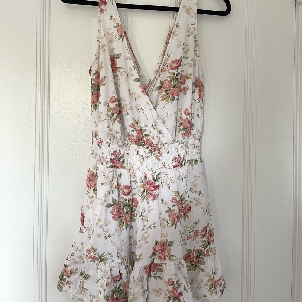 american eagle floral pink and white romper